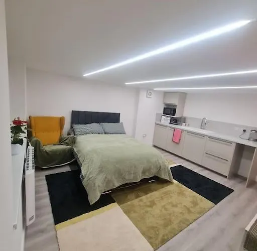 דירה Converted Garage Ensuite בריסטול